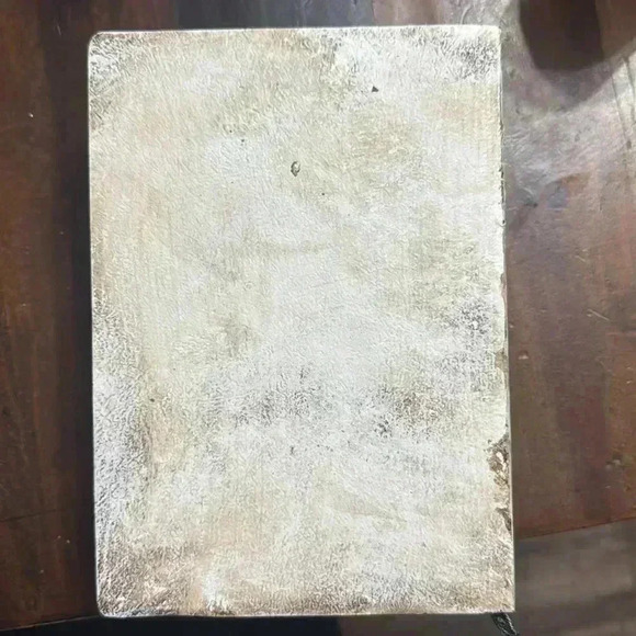 HANDMADE CUSTOM ORDER 
-HOLY BIBLE 
OLD & NEW TESTAMENT 
KING JAMES VERSION
5018 - Picture 4 of 5